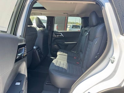 2026 Mitsubishi Outlander Base