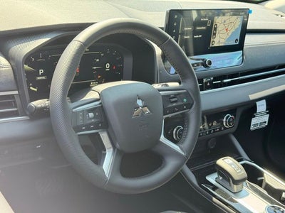 2026 Mitsubishi Outlander Base