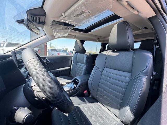 2026 Mitsubishi Outlander Base