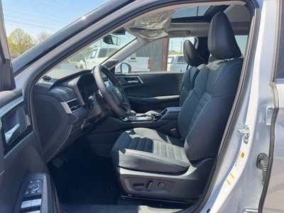 2026 Mitsubishi Outlander Base