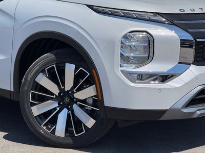 2026 Mitsubishi Outlander Base