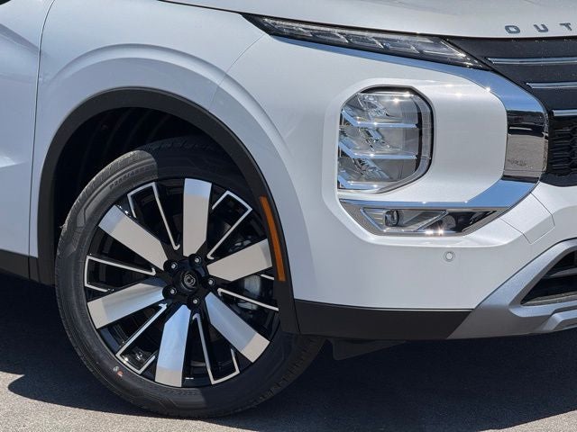 2026 Mitsubishi Outlander Base