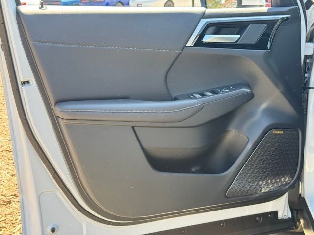 2026 Mitsubishi Outlander Base