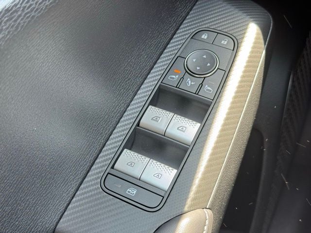 2026 Mitsubishi Outlander Base