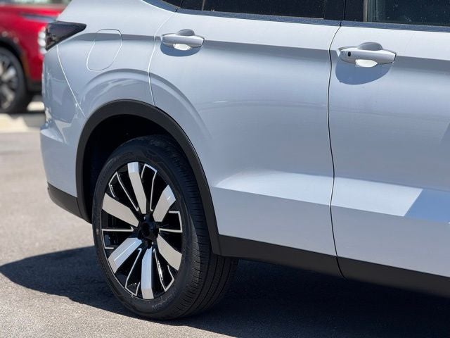 2026 Mitsubishi Outlander Base