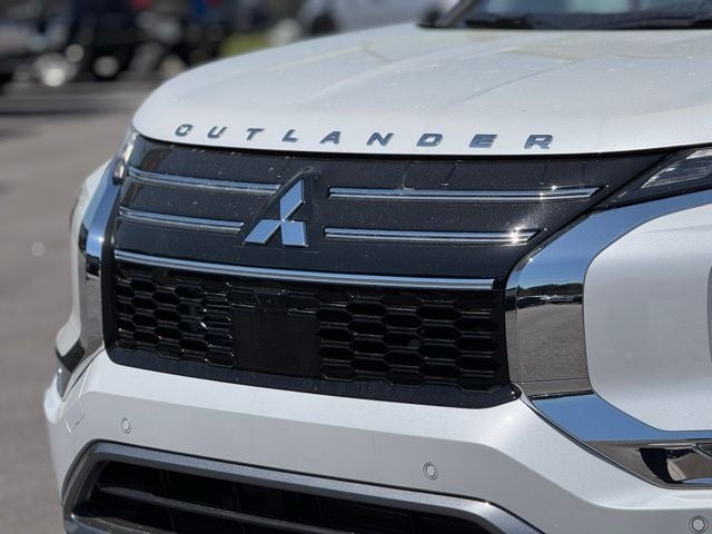 2026 Mitsubishi Outlander Base