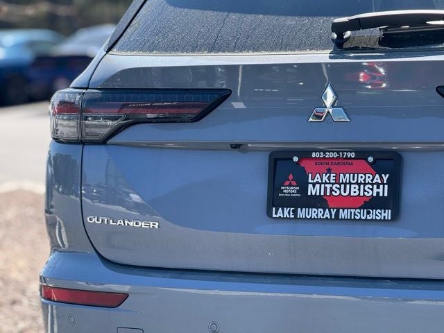 2026 Mitsubishi Outlander Base