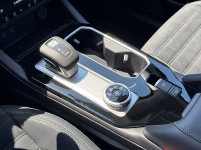 2026 Mitsubishi Outlander Base