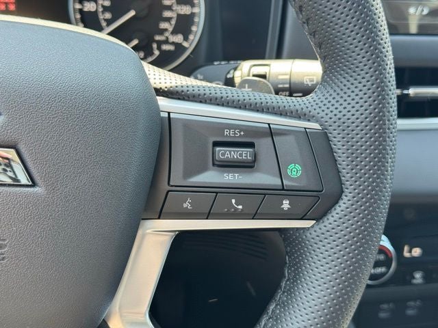 2026 Mitsubishi Outlander Base