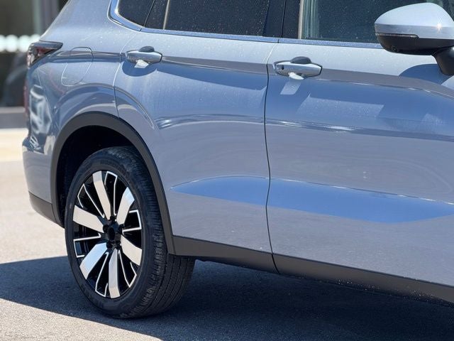 2026 Mitsubishi Outlander Base