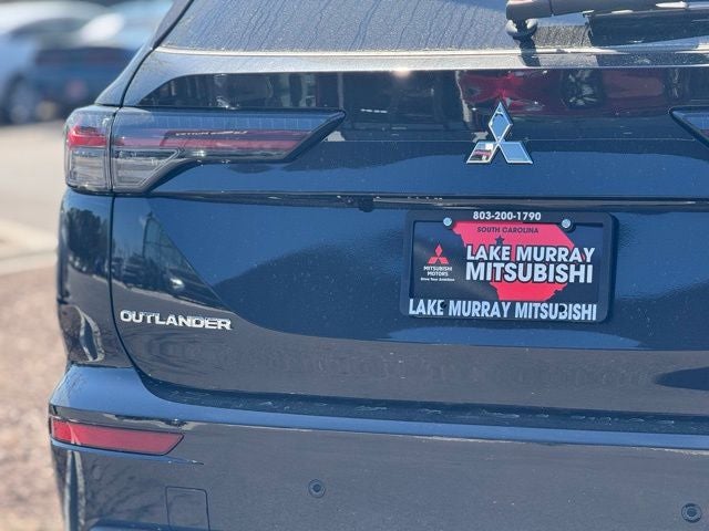 2026 Mitsubishi Outlander Base