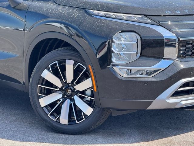 2026 Mitsubishi Outlander Base