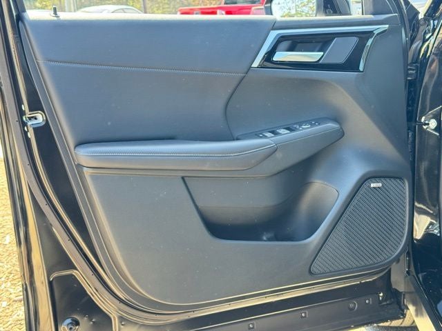 2026 Mitsubishi Outlander Base