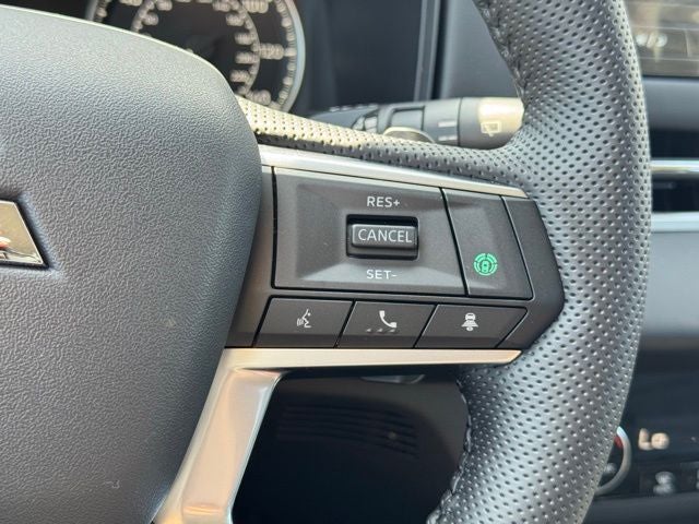 2026 Mitsubishi Outlander Base