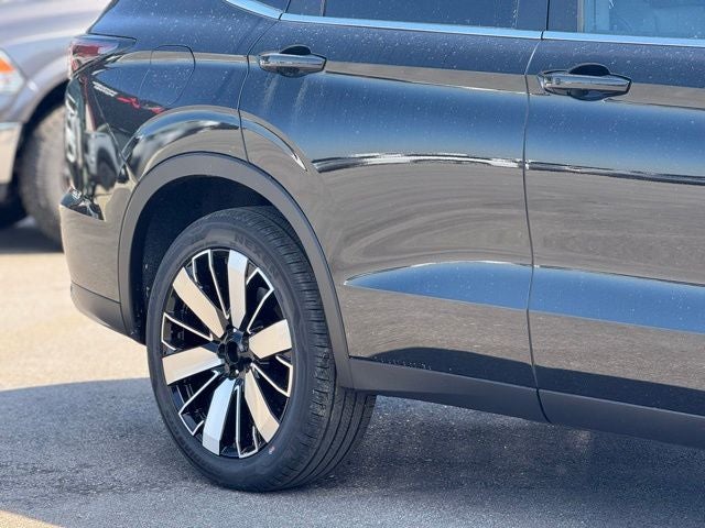 2026 Mitsubishi Outlander Base