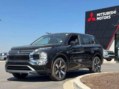 2026 Mitsubishi Outlander Base