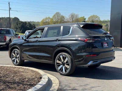 2026 Mitsubishi Outlander Base