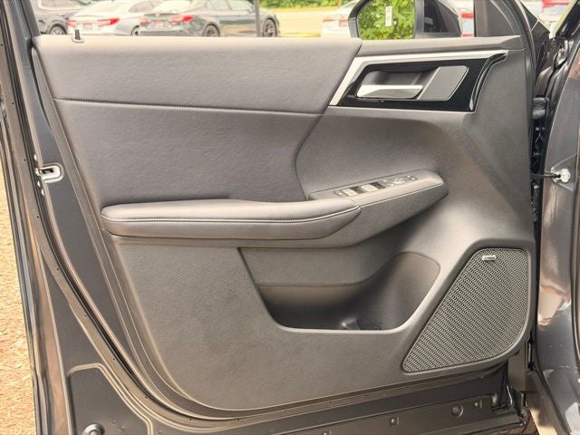 2026 Mitsubishi Outlander LE