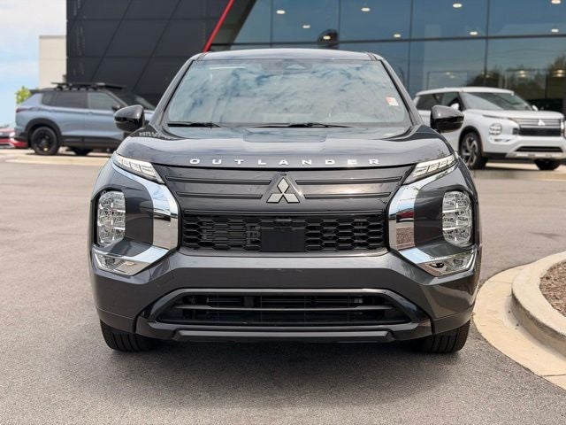 2026 Mitsubishi Outlander LE