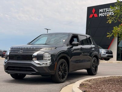 2026 Mitsubishi Outlander LE