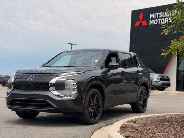 2026 Mitsubishi Outlander LE