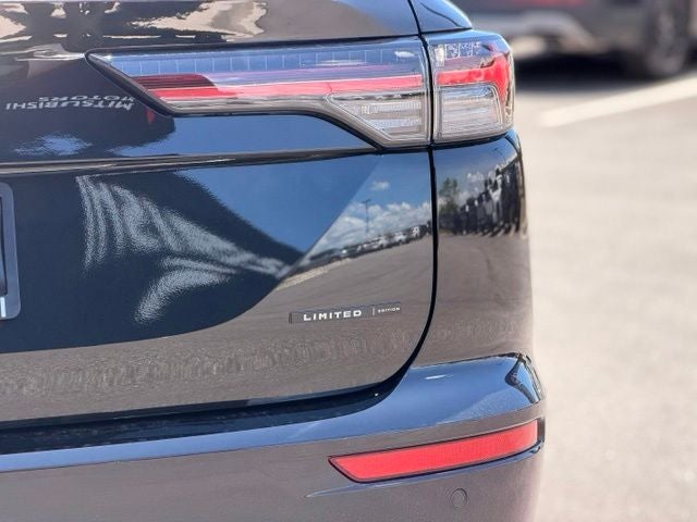 2026 Mitsubishi Outlander LE