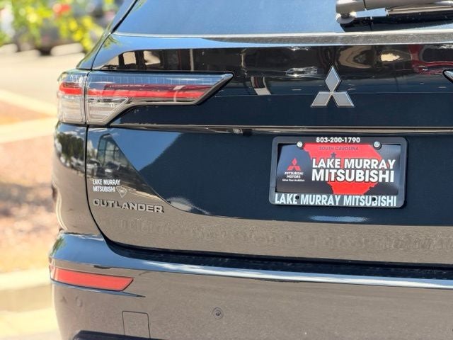 2026 Mitsubishi Outlander LE