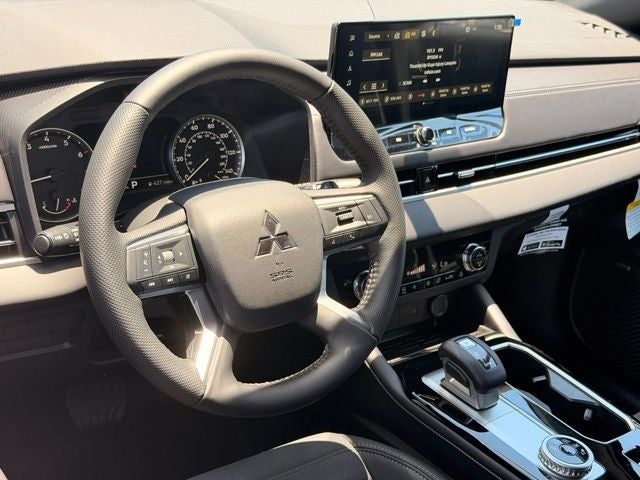 2026 Mitsubishi Outlander LE