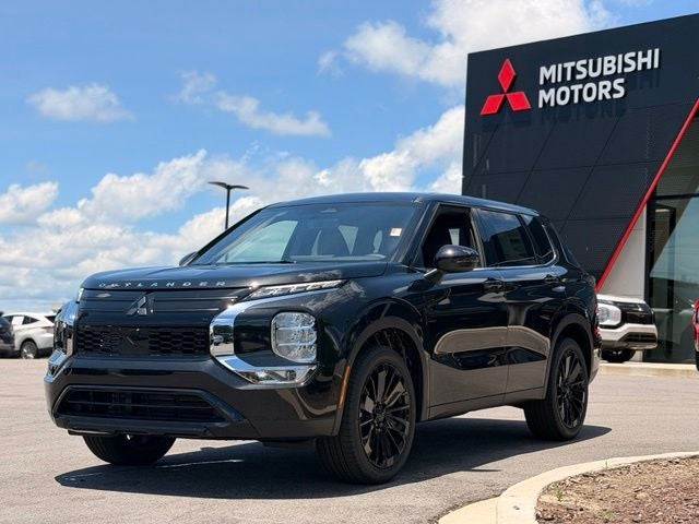 2026 Mitsubishi Outlander LE