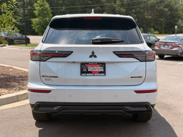 2026 Mitsubishi Outlander LE