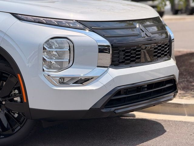 2026 Mitsubishi Outlander LE