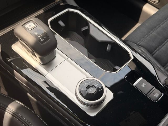 2026 Mitsubishi Outlander LE
