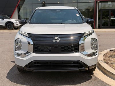 2026 Mitsubishi Outlander LE