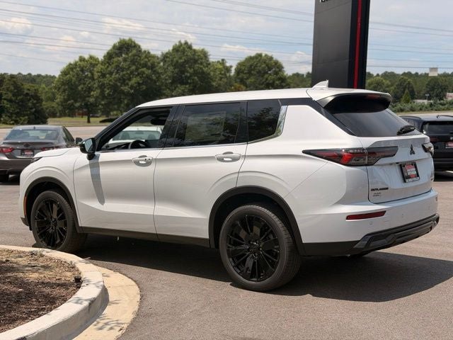 2026 Mitsubishi Outlander LE