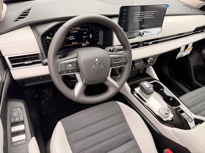 2026 Mitsubishi Outlander SE