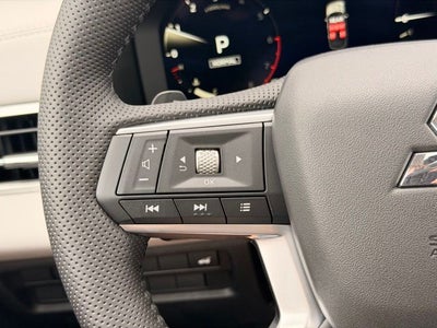 2026 Mitsubishi Outlander SE
