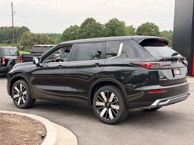2026 Mitsubishi Outlander SE