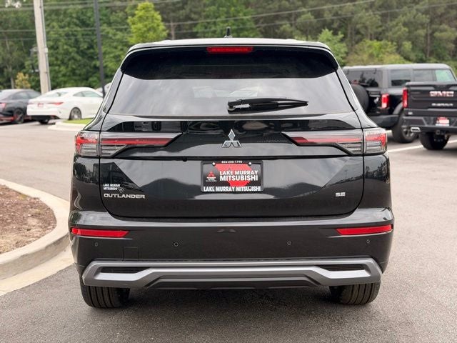 2026 Mitsubishi Outlander SE