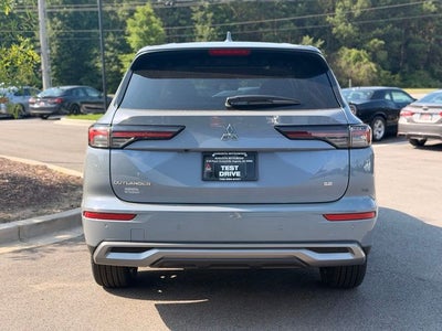 2026 Mitsubishi Outlander SE