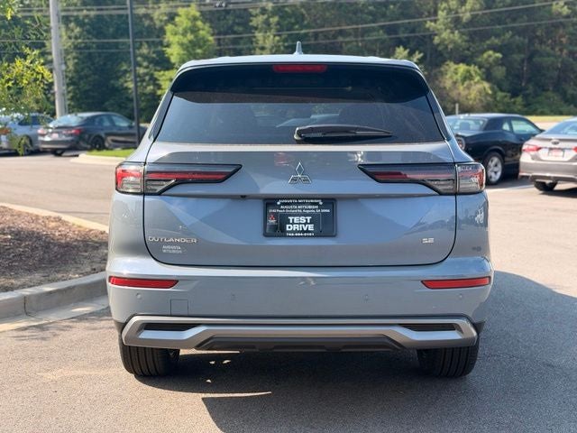 2026 Mitsubishi Outlander SE