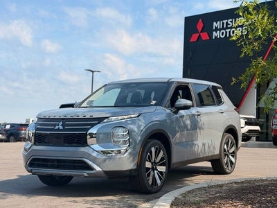2026 Mitsubishi Outlander SE