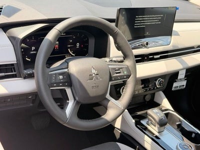 2026 Mitsubishi Outlander SE