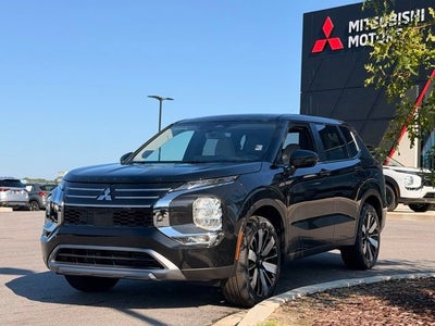 2026 Mitsubishi Outlander SE