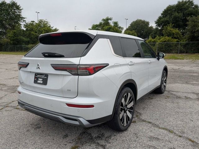 2026 Mitsubishi Outlander SE