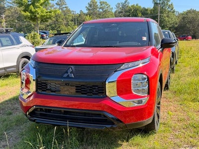 2026 Mitsubishi Outlander Base