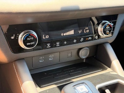 2026 Mitsubishi Outlander LE