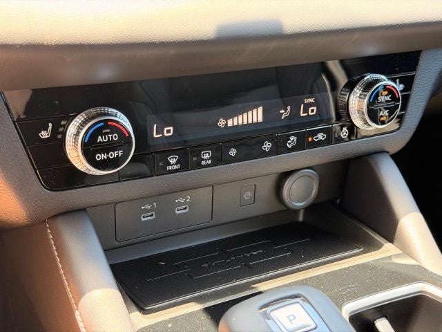 2026 Mitsubishi Outlander LE