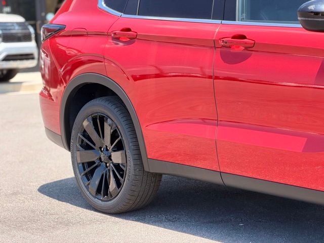 2026 Mitsubishi Outlander LE