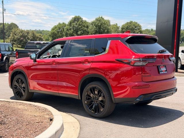 2026 Mitsubishi Outlander LE