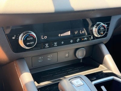 2026 Mitsubishi Outlander LE